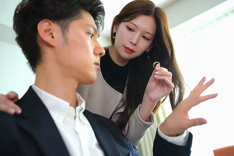 Người vợ đi đi giã ngoại, người chồng ở nhà bị nhỏ em người vợ gạ quan hệ không trượt phát nào